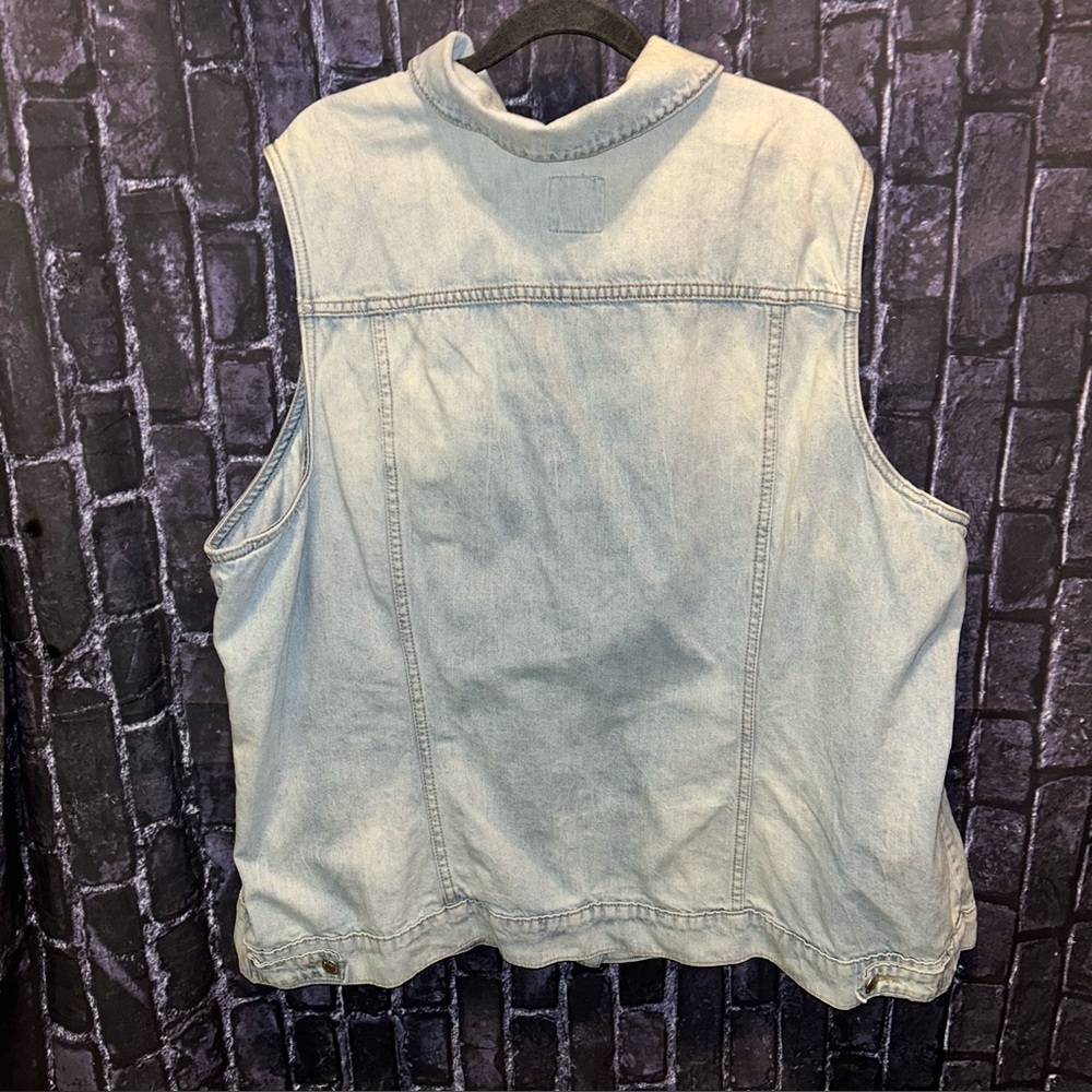 Old Navy Light Wash Denim Vest sz 4x - Picture 8 of 14